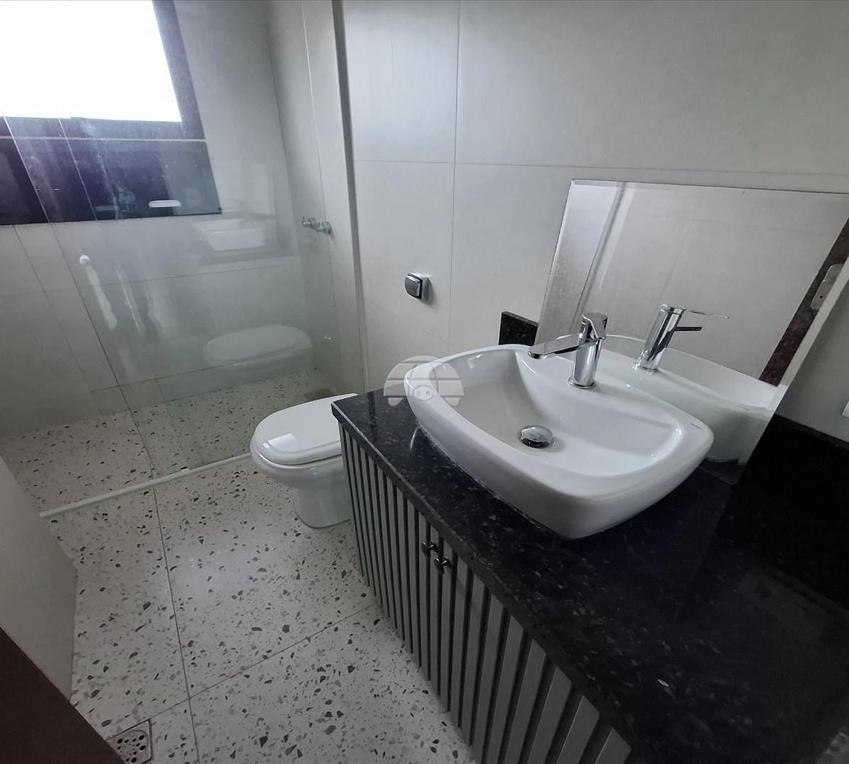 3-bedroom house with a home office in Curitiba — photo 8