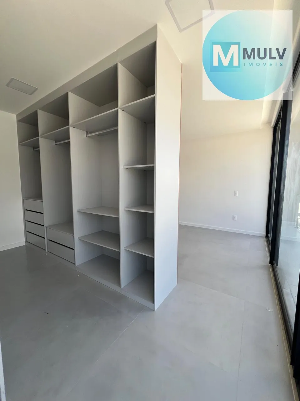 House, 312 m², with a walk-in closet — photo 5