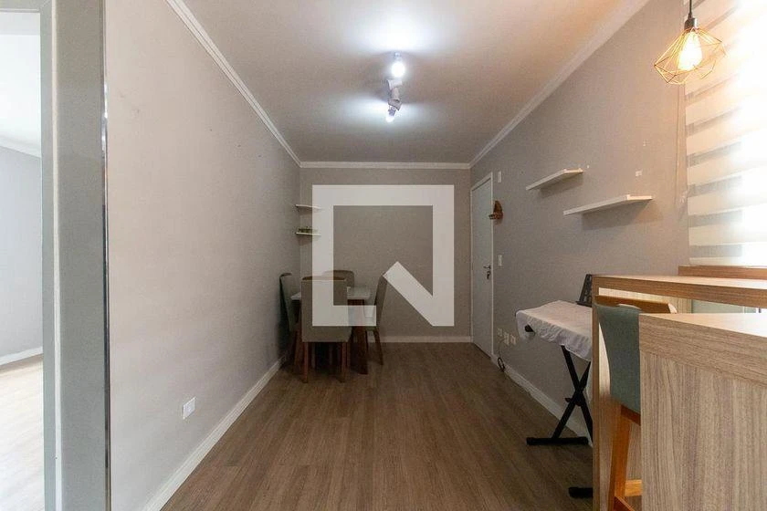 47 m² apartment with a walk-in closet and a home office — photo 7