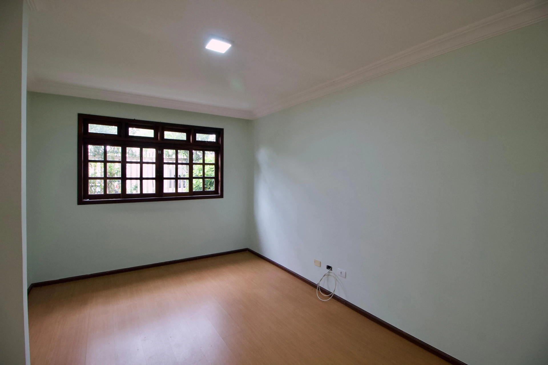 4-bedroom house with a garden in Curitiba — photo 44