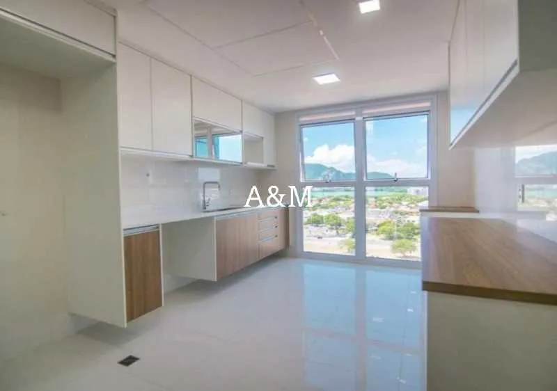 Furnished apartment with 4 bedrooms and 5 bathrooms — photo 13
