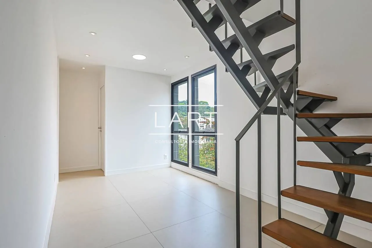 180 m² apartment with 3 bedrooms and 2 parking spots — photo 26