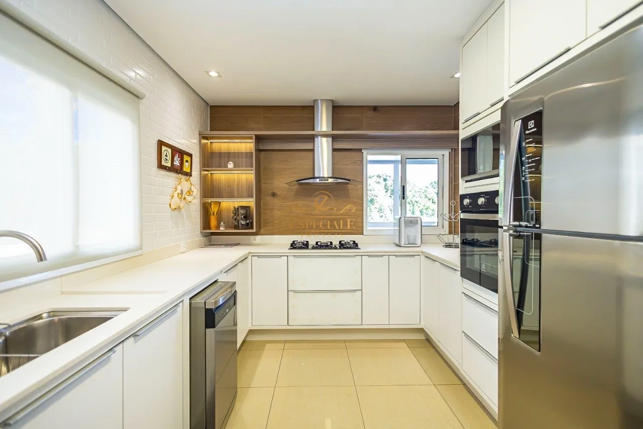 Furnished house with 4 en-suite bedrooms and private garden — photo 109