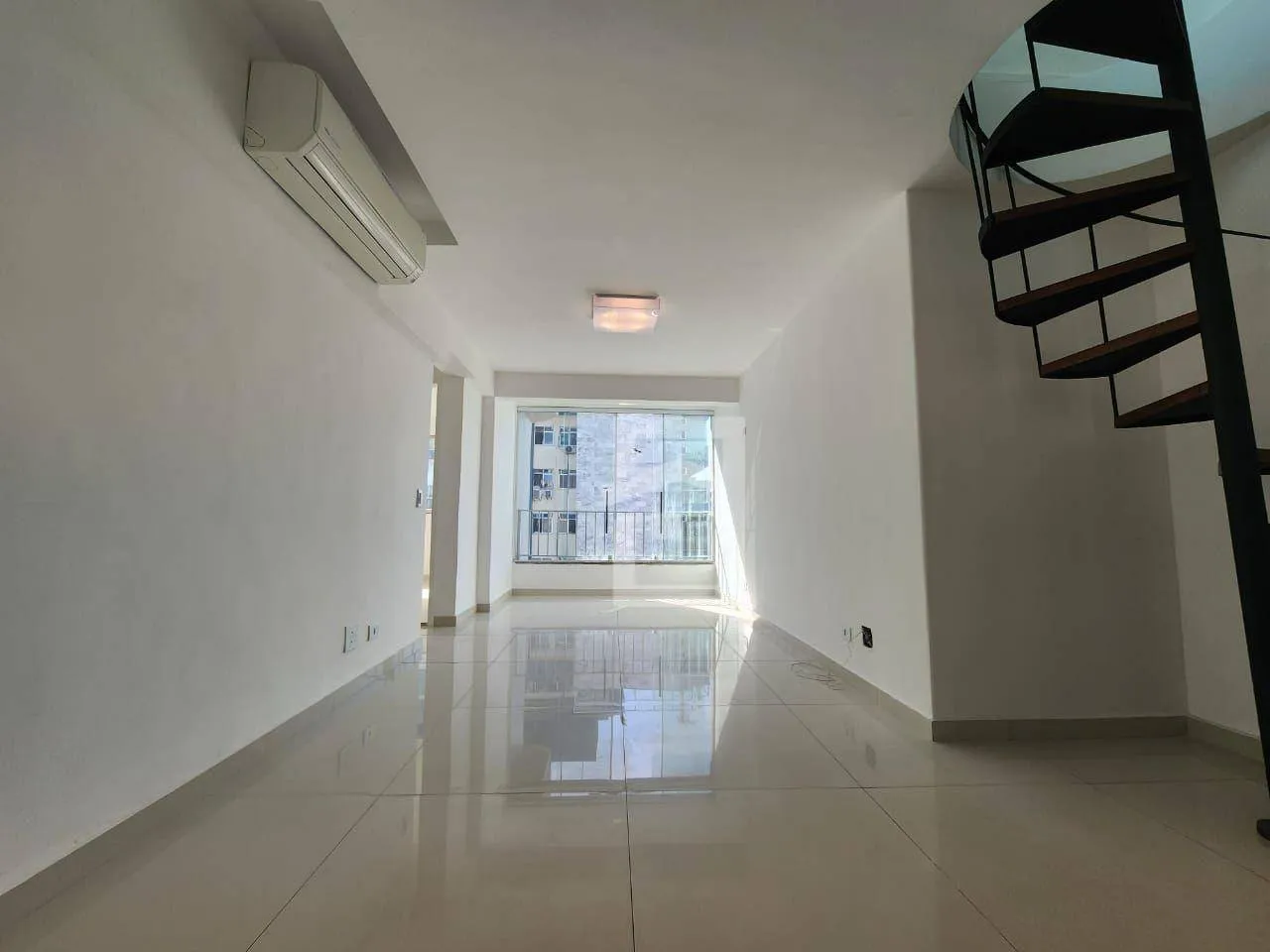 Duplex penthouse with 2 bedrooms and 4 bathrooms, 197 m² — photo 5