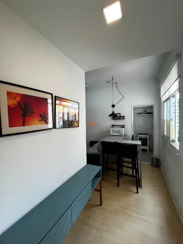One-bedroom apartment with a washing machine — photo 16