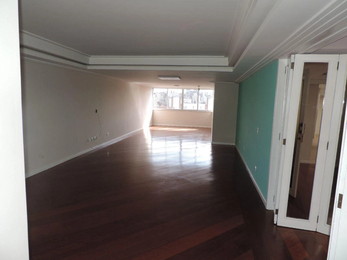 312 m² apartment with an open-plan kitchen — photo 10