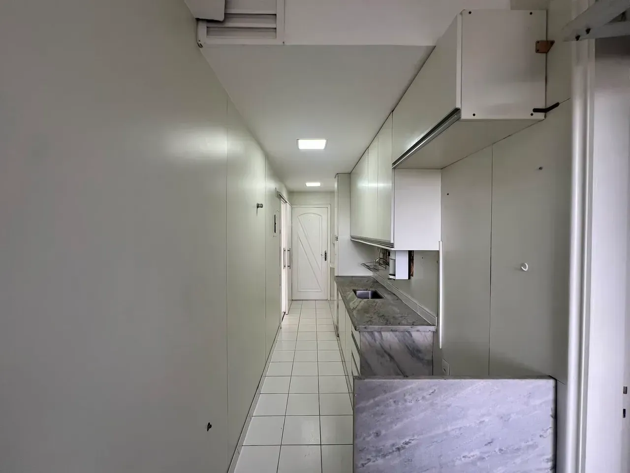 Unfurnished apartment with closed gas kitchen and 2 beds — photo 10