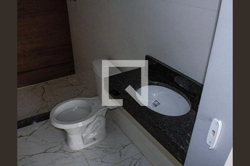 Rental house with 4 bedrooms and 250 m² open-plan kitchen — photo 32