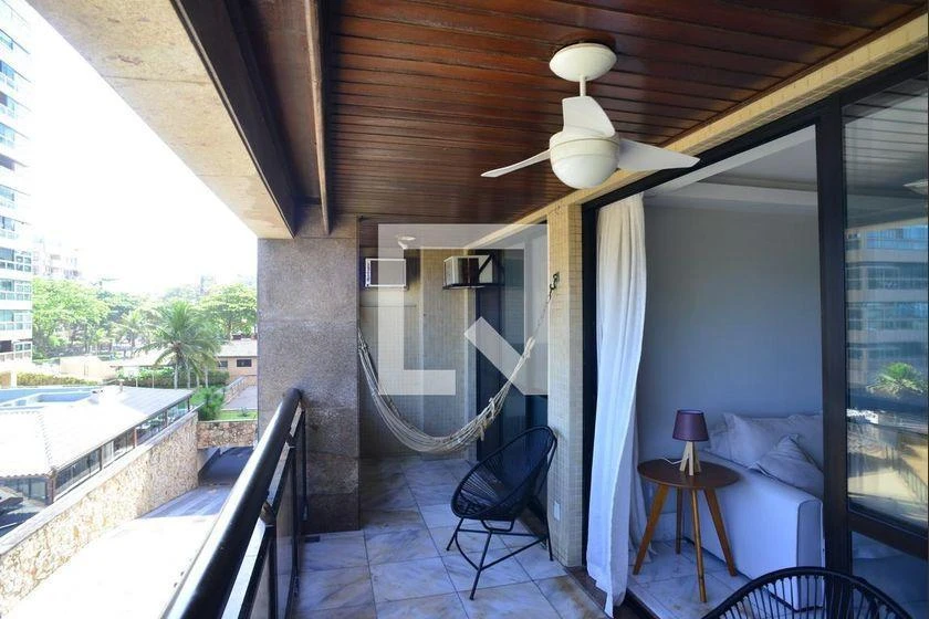 Furnished 4-bedroom apartment 145 m² with 2 parking spots — photo 21