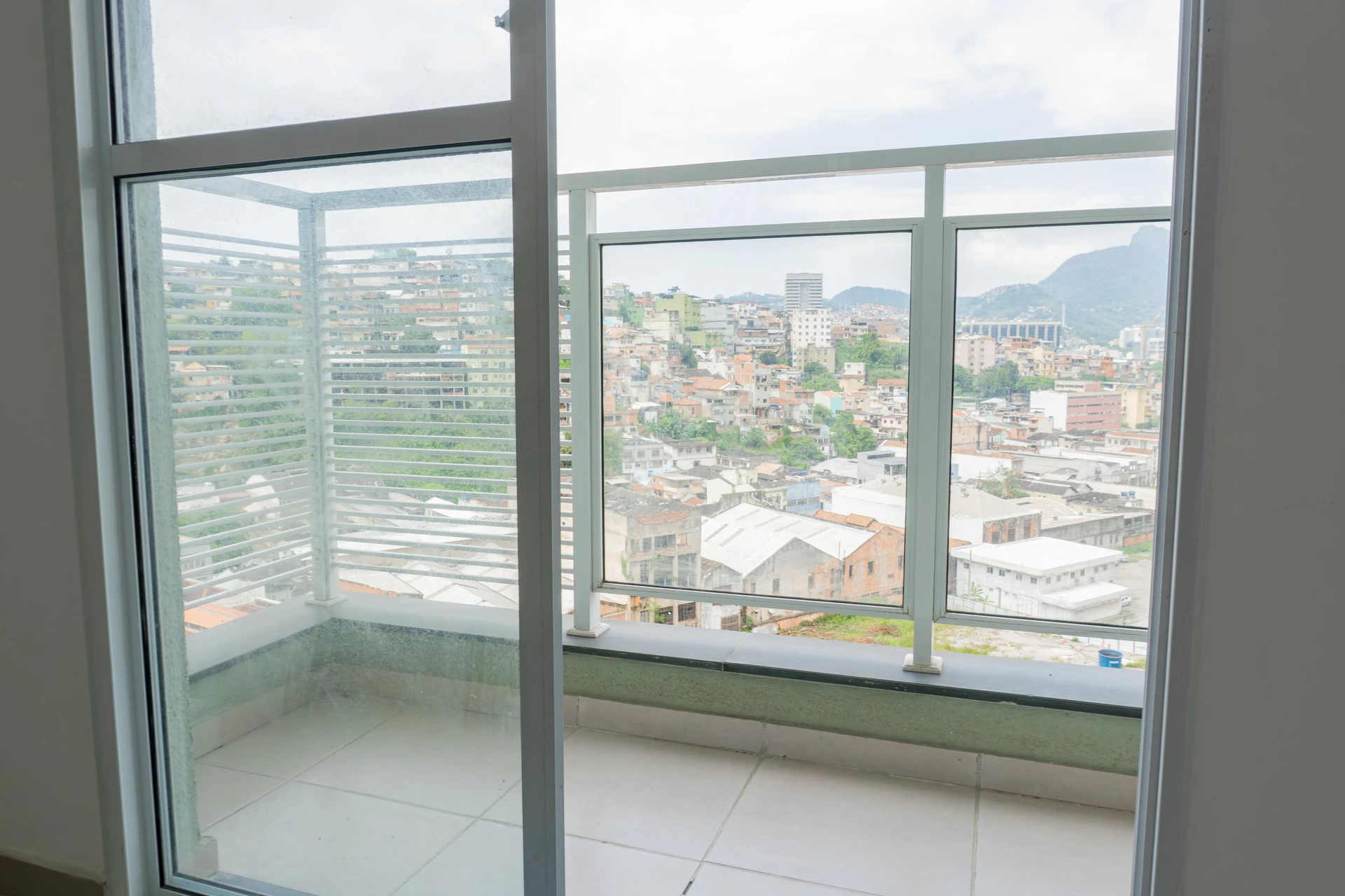 2-bedroom apartment with a mountain view in Rio de Janeiro