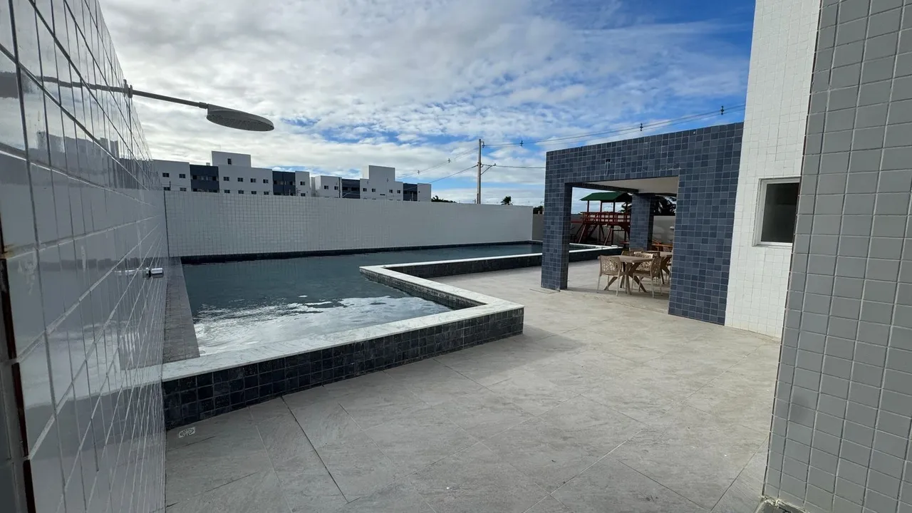 Apartamento de 2 quartos em condomínio com piscina — photo 8