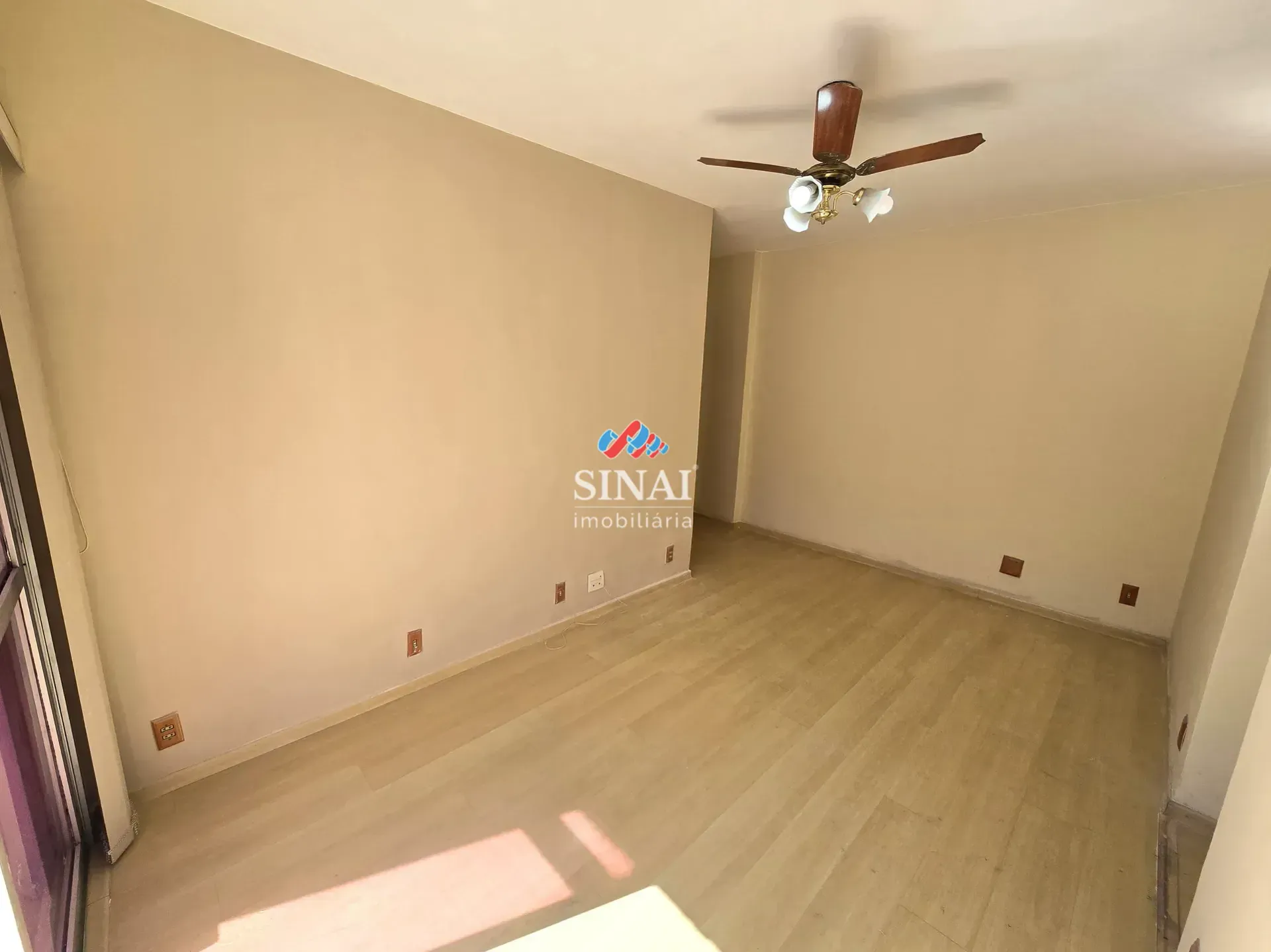 Apartamento de 2 quartos com cozinha separada e vaga — photo 4