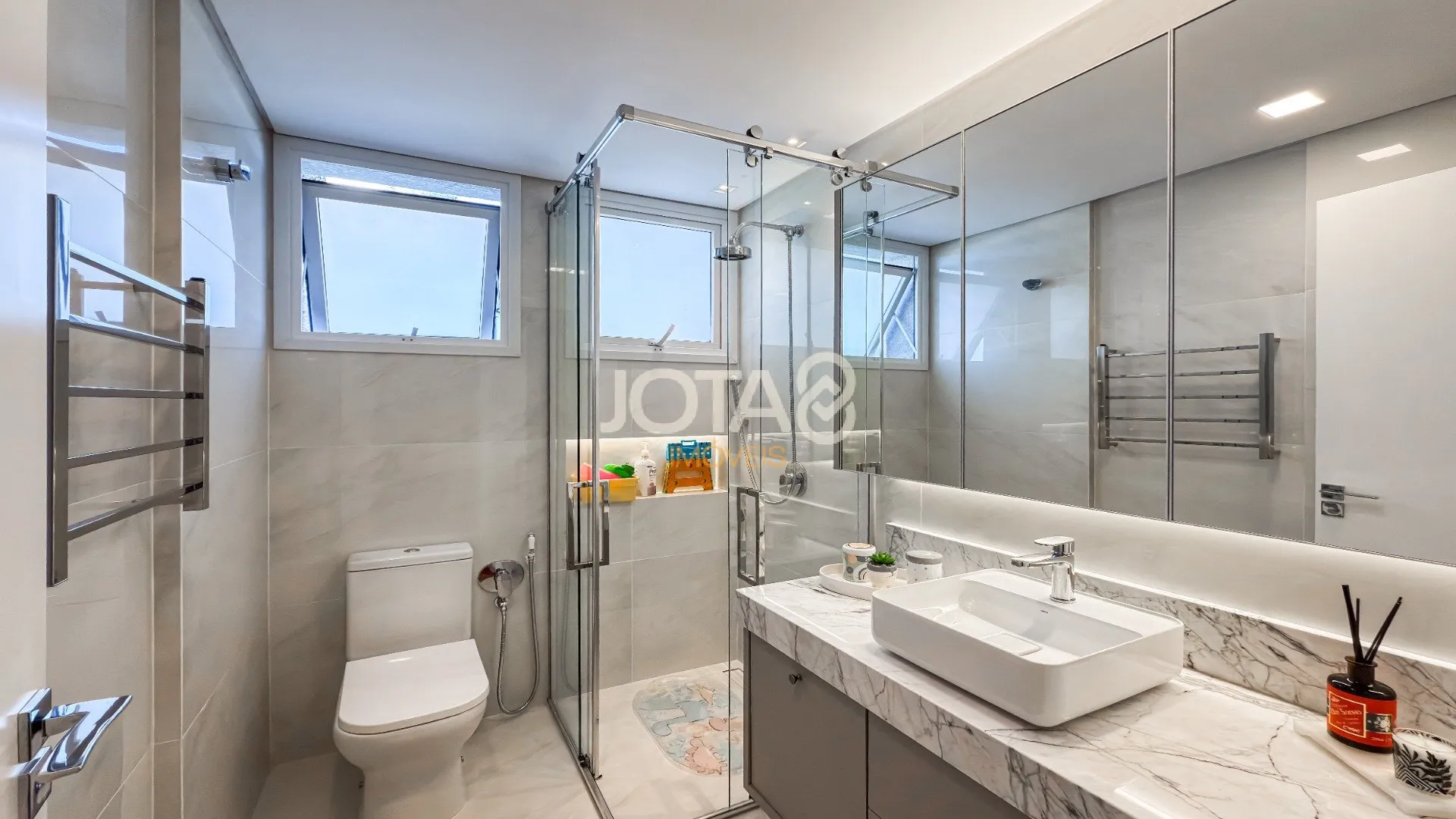 Меблированный дом с 4 спальнями и 635 м² и 7 местами — photo 13