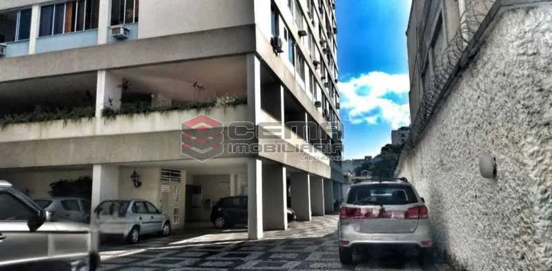 2-bedroom apartment in a building with a gym — photo 18