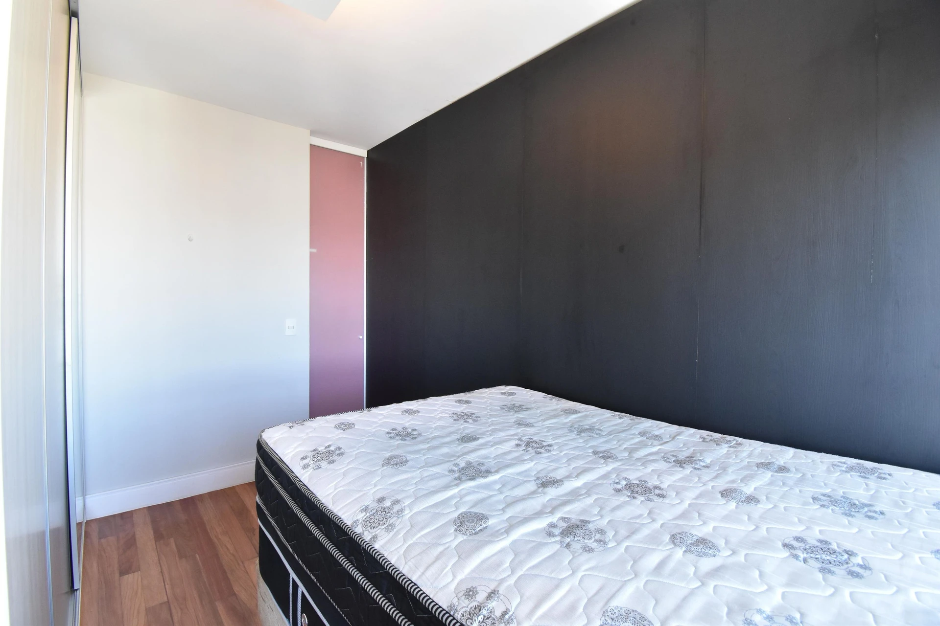 Furnished apartment, 52 m², with a washing machine — photo 33