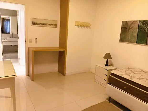 Furnished apartment with open-plan kitchen and 3 bedrooms — photo 36