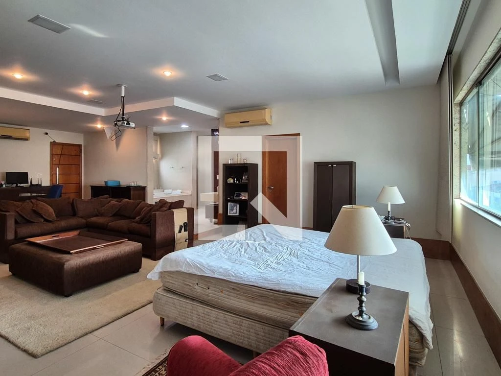 Furnished apartment with 5 en-suite bedrooms and terrace — photo 43
