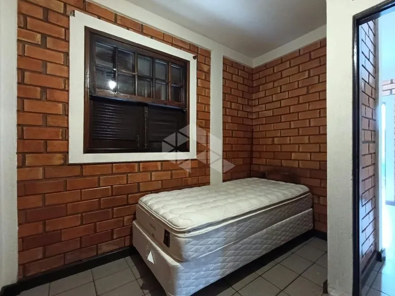 3-bedroom house with a garden — photo 22