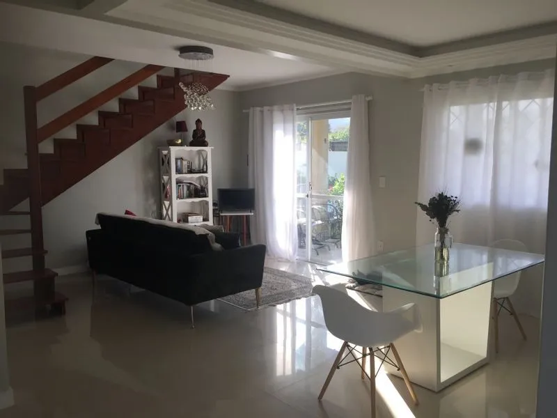 House with 3 bedrooms and an open-plan kitchen