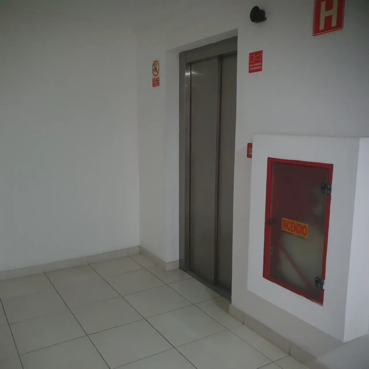 5-bedroom apartment in a building with a gym — photo 4