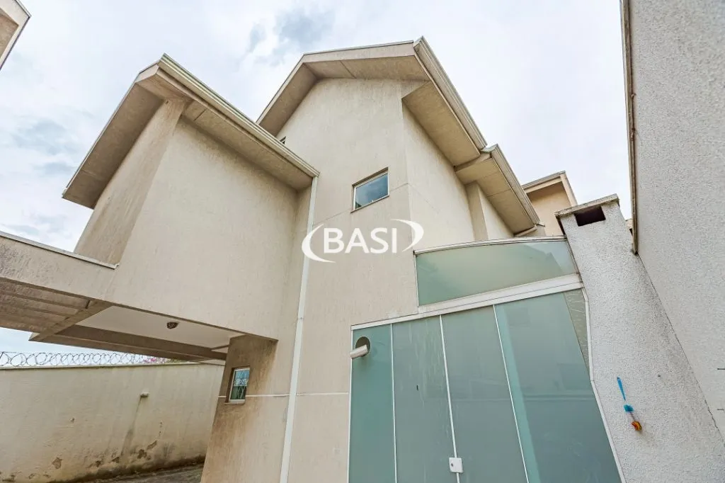 Two-story house with 3 bedrooms and 3 bathrooms, 2 parking — photo 63