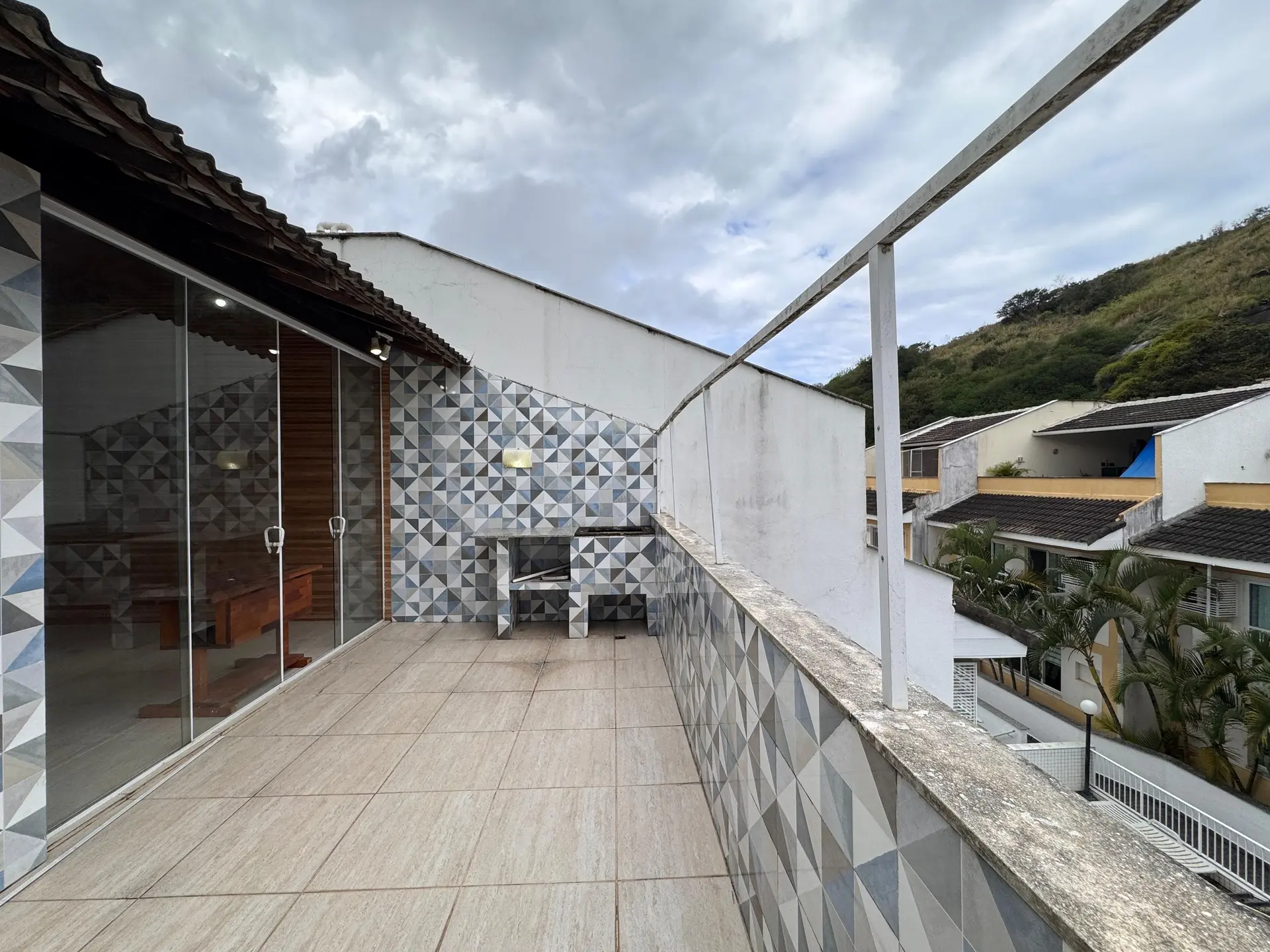 4-bedroom apartment with balcony and private BBQ grill — photo 66