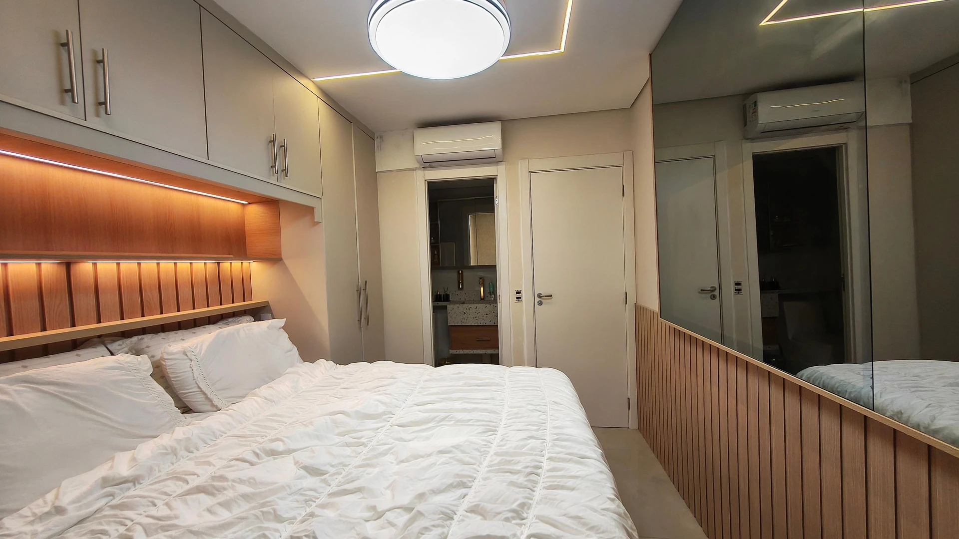 Home office in a 2-bedroom apartment, 68 m² — photo 15