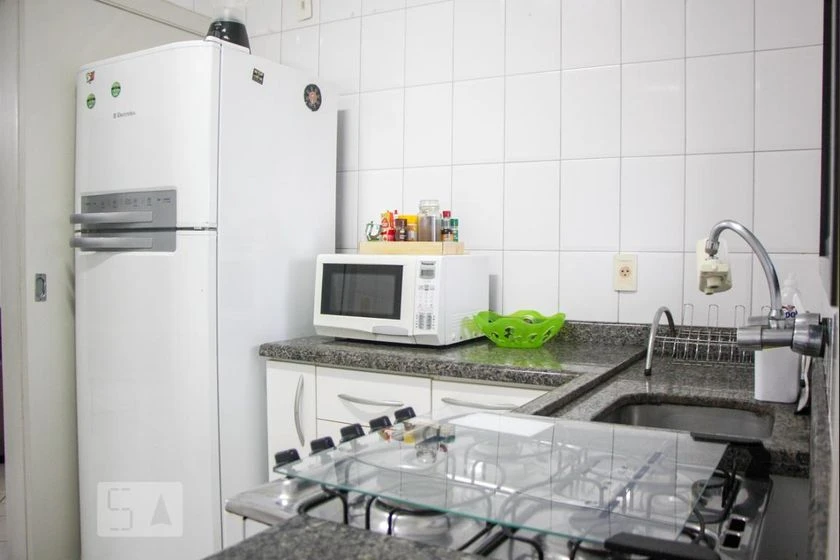 Furnished 3-bedroom apartment with 1 en-suite and balcony — photo 10