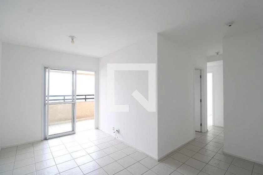 Balcony with a grill in a 3-bedroom apartment, 74 m² — photo 10