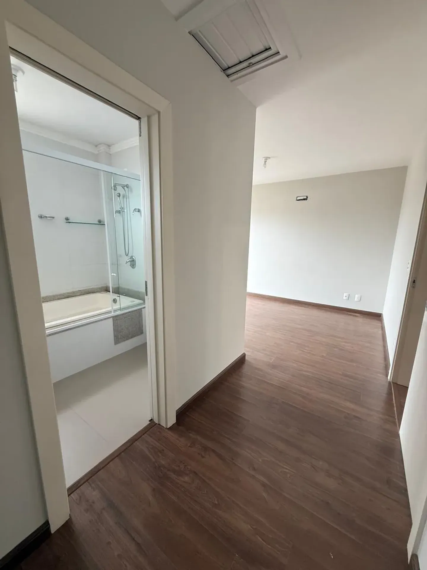 Furnished house, 263 m², with a water view — photo 36