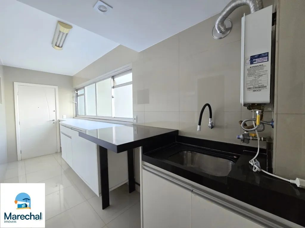 146 m² apartment with 3 bedrooms and 4 bathrooms — photo 24