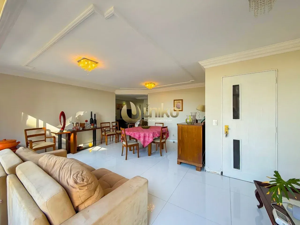 Apartamento de 4 dormitorios con 2 suites y 231 m² — photo 2