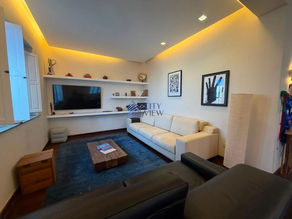 4-bedroom 500 m² house with 5 bathrooms — photo 3