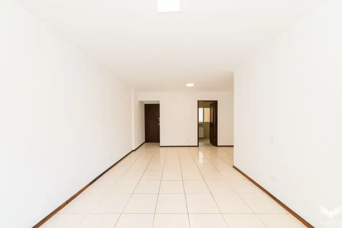 160 m² apartment with 3 bedrooms and 1 en-suite — photo 7