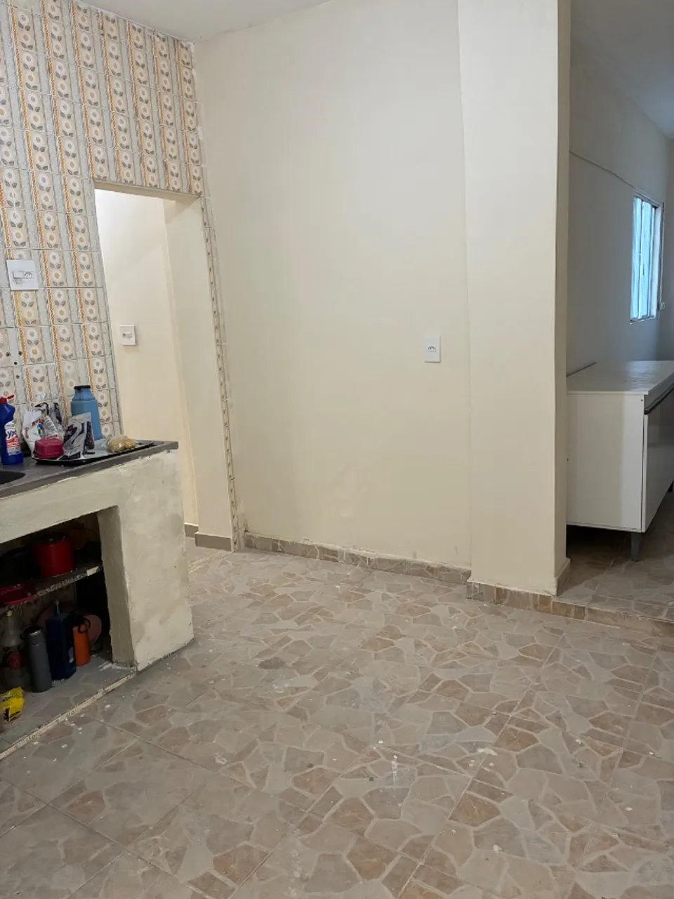 House with 2 bedrooms, 1 bath and 2 parking spaces — photo 2