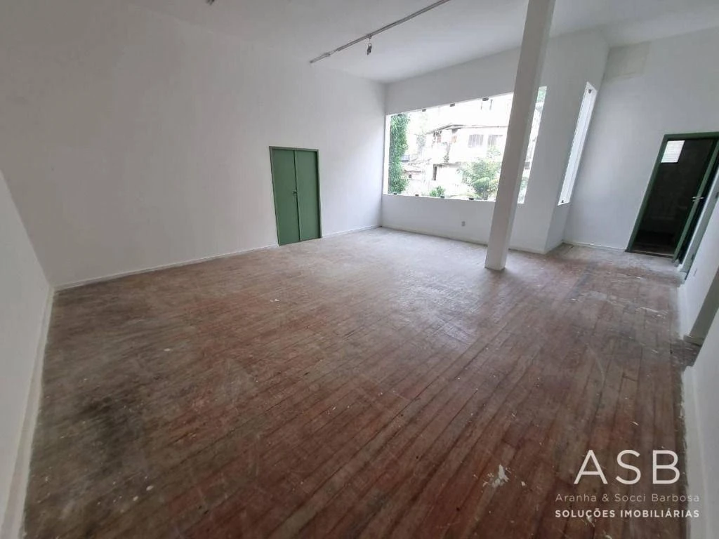 Casa com 5 quartos e varanda, 1212 m², 5 banheiros — photo 11