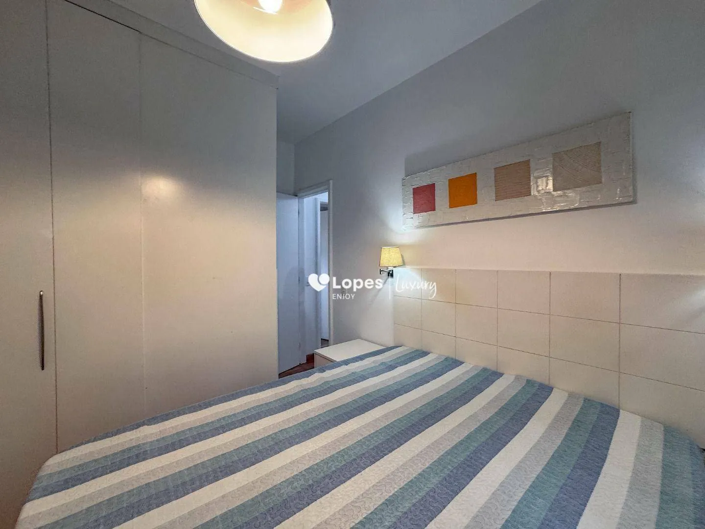 100 m² apartment with 3 bedrooms and a balcony — photo 52