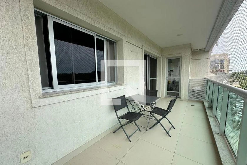 Furnished 2-bedroom apartment with balcony — photo 27