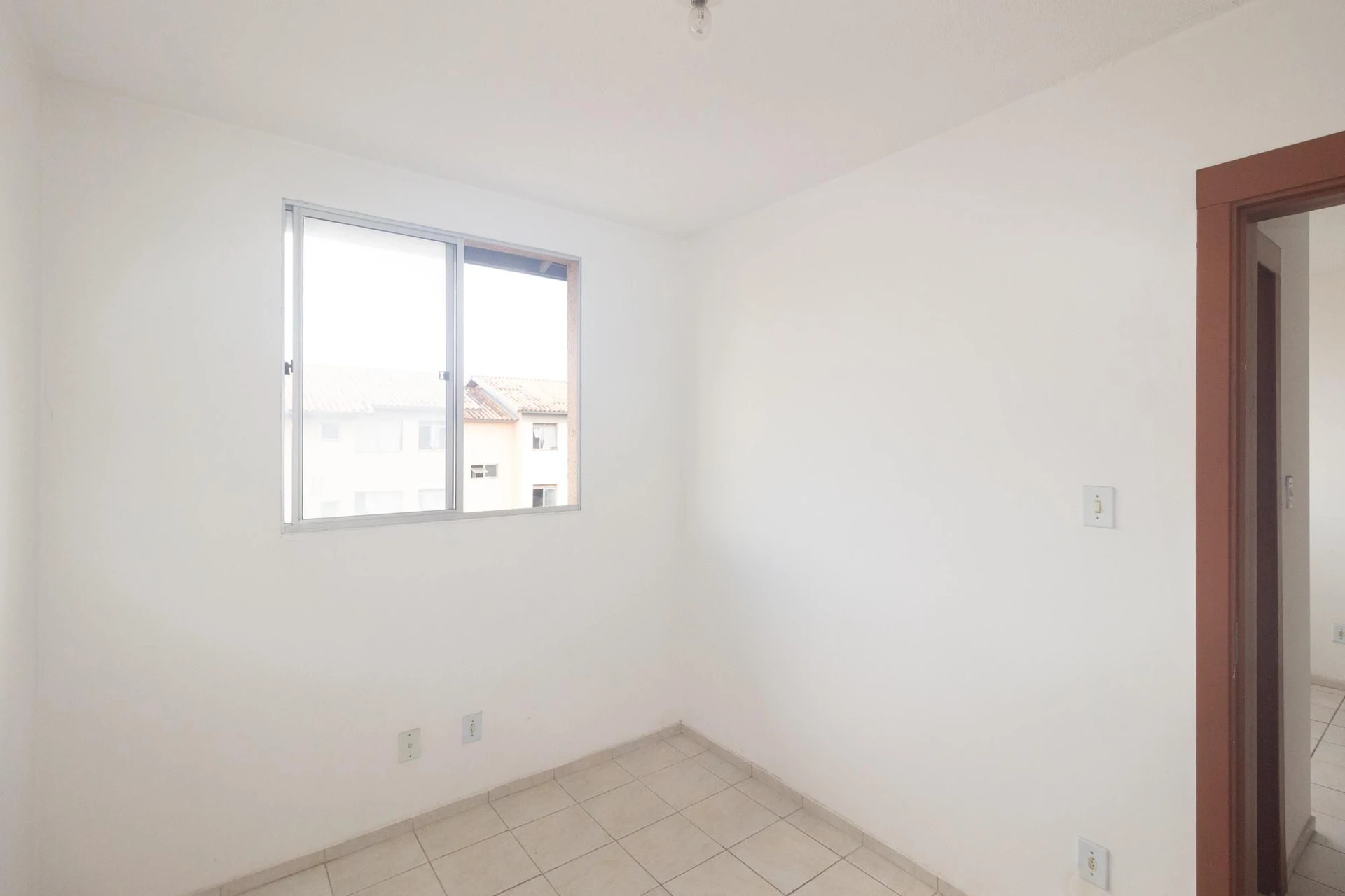 2-bedroom apartment with a closed kitchen and gas stove — photo 23