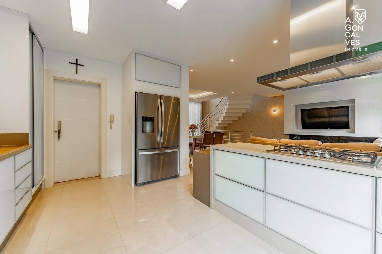 Furnished 3-bedroom house with 5 bathrooms — photo 12