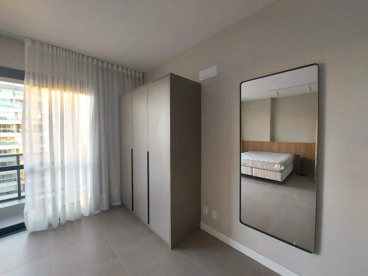 Apartamento mobiliado com 1 quarto e 87 m² no 10º andar — photo 23