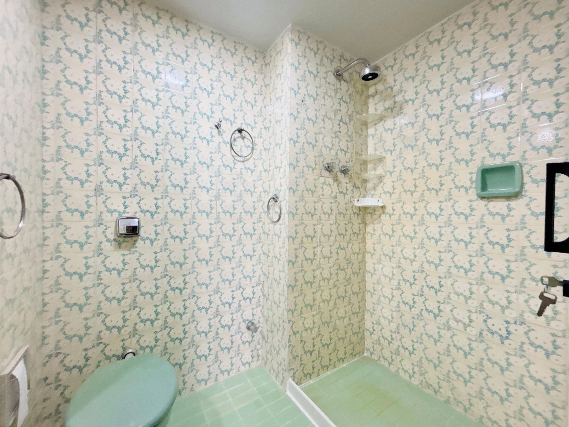 Apartment, 92 m², with wood or laminate floors — photo 28