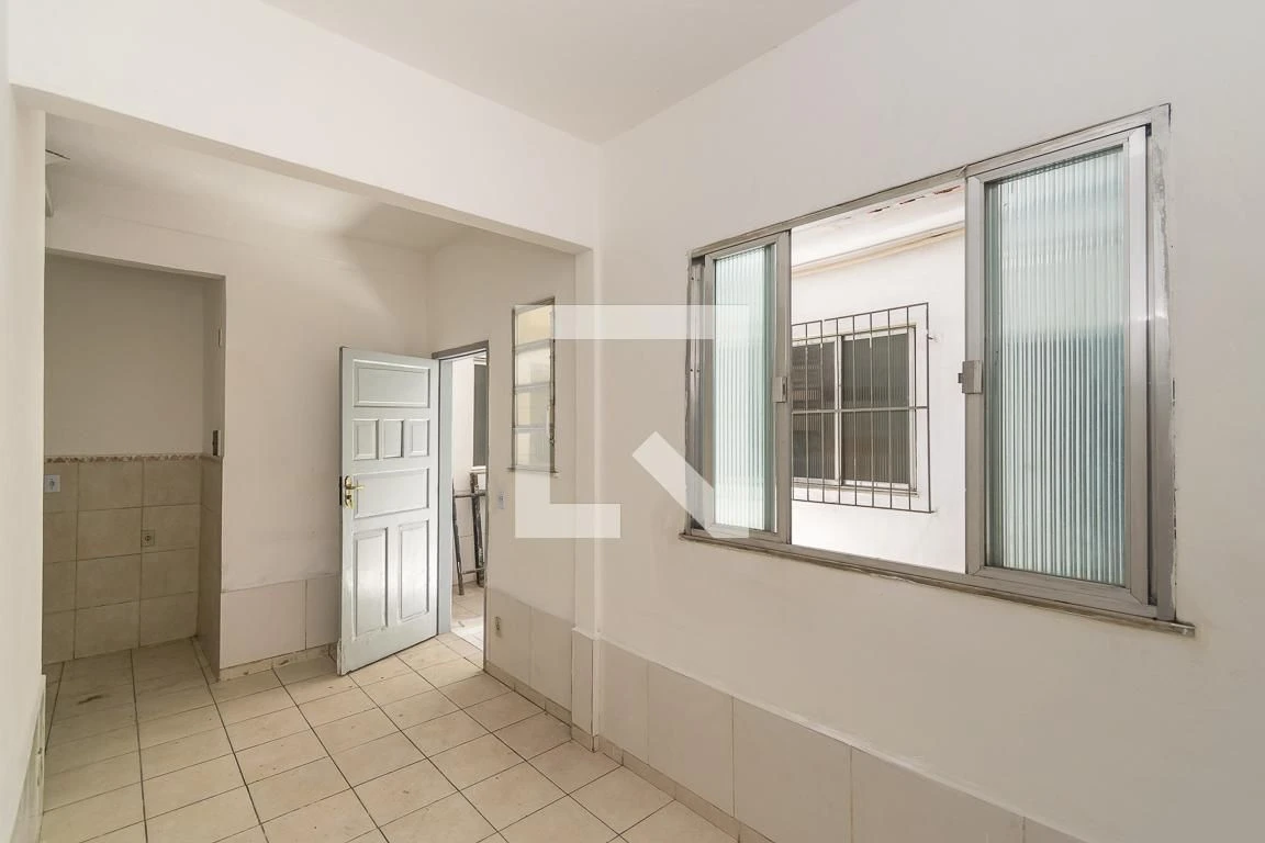 Unfurnished house with no parking, 1 bedroom and 1 bath — photo 17