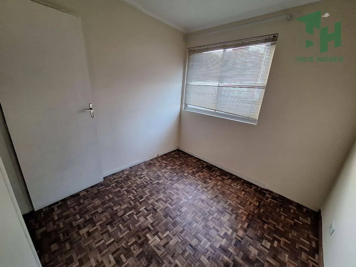 Apartment, 56 m², with wood or laminate floors — photo 10