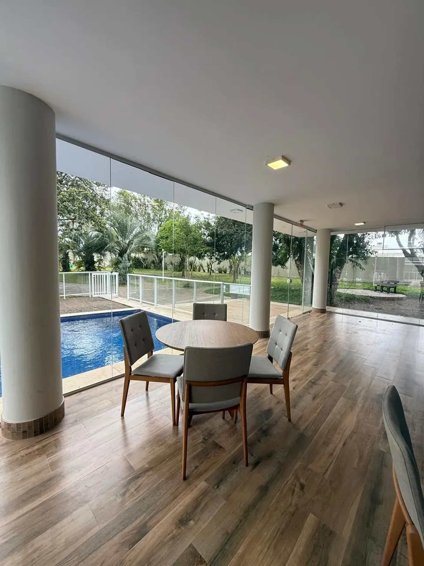 Furnished house, 263 m², with a water view — photo 3