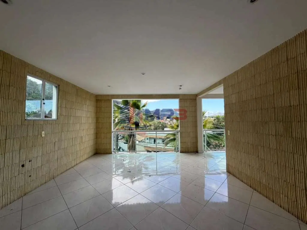 Unfurnished house with 3 en-suite bedrooms and a balcony — photo 15