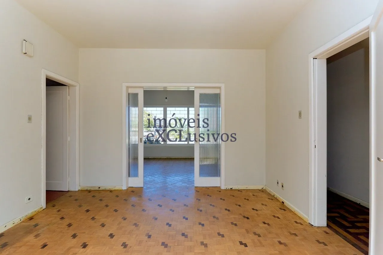 4 quartos e banheira: casa de 187 m² — photo 16