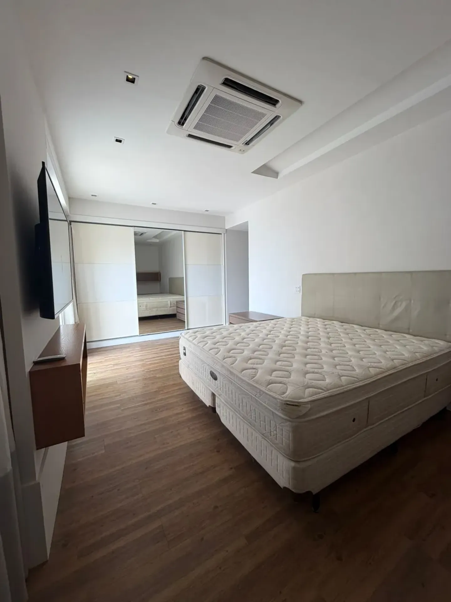 Duplex de 300 m² com 5 quartos e 5 banheiros — photo 28