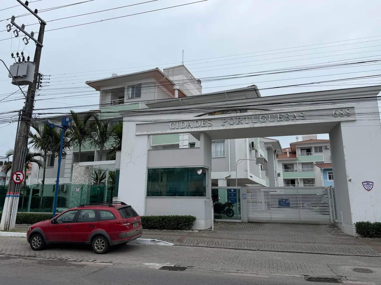 Apartamento amueblado de 2 dormitorios con parrilla en el balcón — photo 17