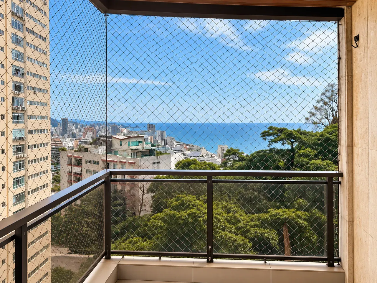 Apartamento de 3 quartos com closet — photo 8